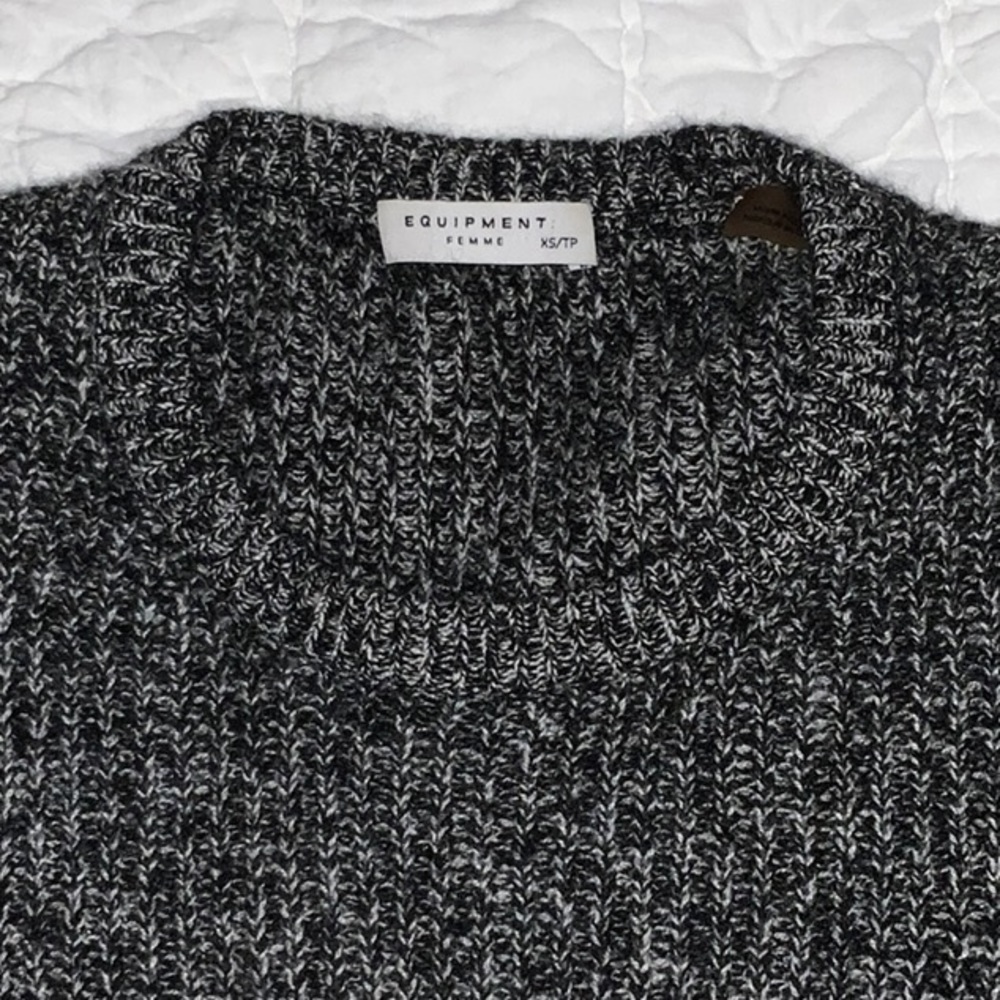 Equipment Cashmere Crewneck Sweater SZ XS in Marled Black